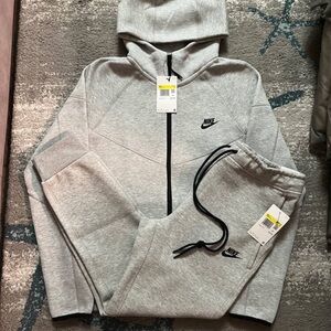 Nike Tech fleece grey tracksuit pants and hoodie men’s small